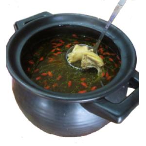 何首烏養生雞湯(半雞)